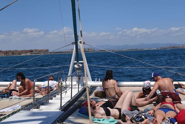 Javea Boat Trip to Granadella Cove with Paella Lunch on Board and Dinner at the Port