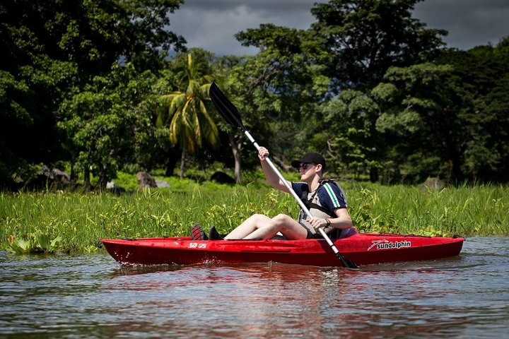 Kayak in Las Isletas