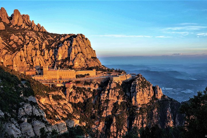 Montserrat and Sitges Tour