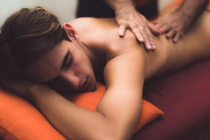 Personalized massage 110 minutes - Photo 1 of 7