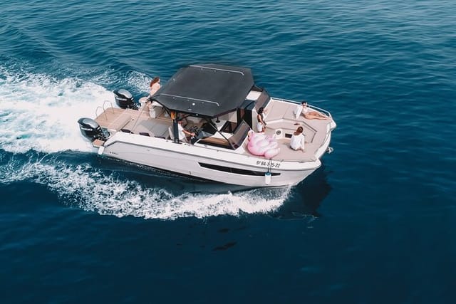 Private Charter in Catamaran Alexa by Barcelona 12 pax 2/4/8 HS - Photo 1 of 15