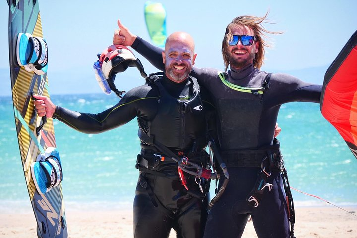 Private kiteboarding lessons in Tarifa (adapted to every level) - Photo 1 of 10