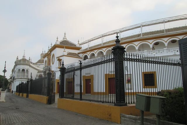 Private tour to the bullring La Maestranza - Photo 1 of 25