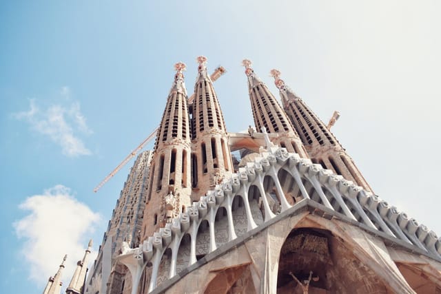 Sagrada Familia Fast Track Tickets with Guided Tour - Photo 1 of 7