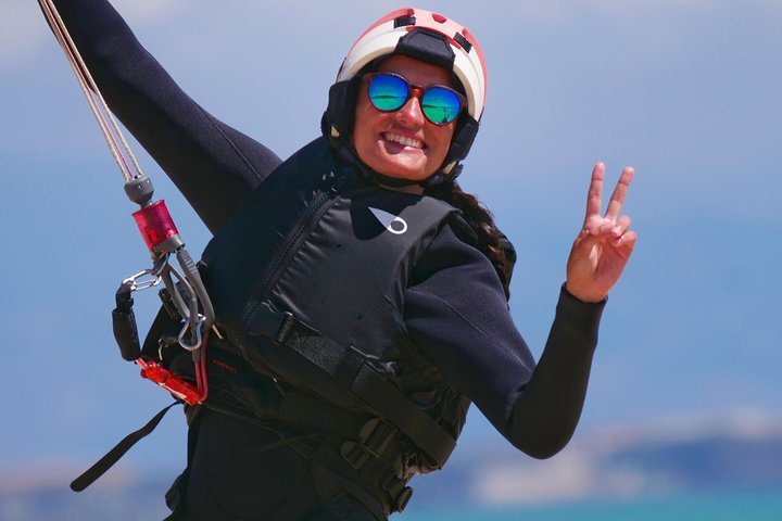 Semi-private kitesurfing lessons in Tarifa (adapted to every level) - Photo 1 of 9