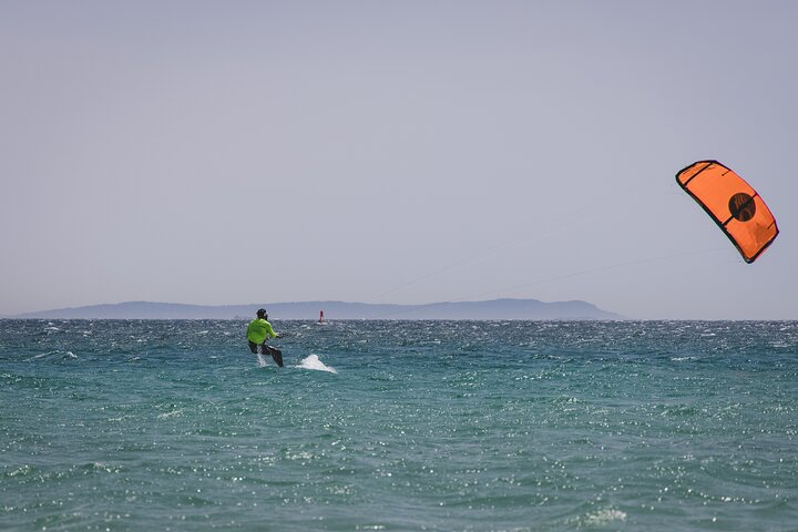 Semiprivate Kitesurf Lesson - Photo 1 of 14