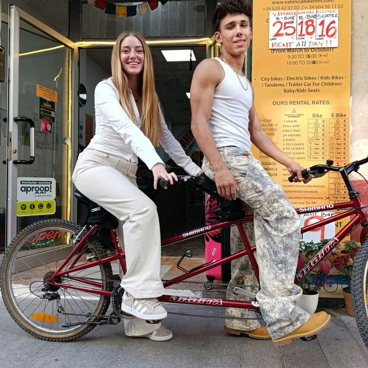 Valencia: Half-Day or Full-Day Tandem Bike Rental - Photo 1 of 4