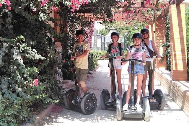 Valencia Arts and Nature Segway Tour 2hs - Photo 1 of 6