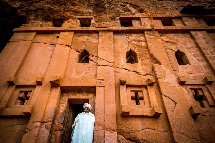 2 Days Private Tour of the rock-hewn churches of Lalibela & Asheton Monastery  - Photo 1 of 6