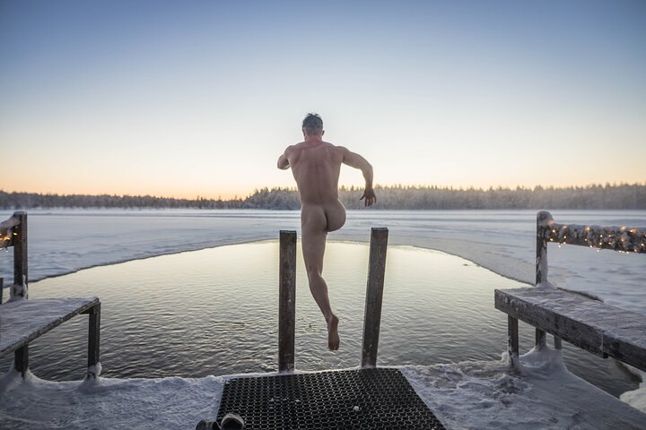 Finnish Traditional Sauna Escape : Fire, Ice and BBQ - Photo 1 of 11