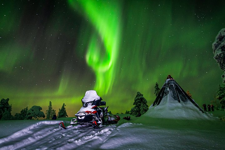 Hunting Northern Lights by Snowmobiles - Photo 1 of 7