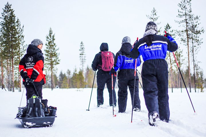 Learn Some Skiing - Photo 1 of 12