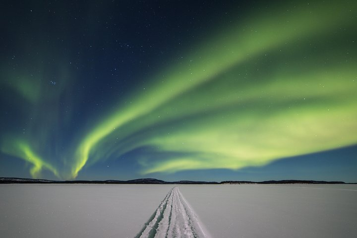 Aurora Hunting in Lake Inari