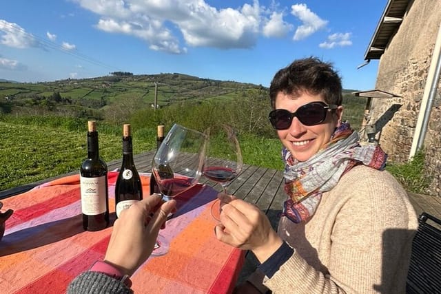 Open-air wine tasting with Melie