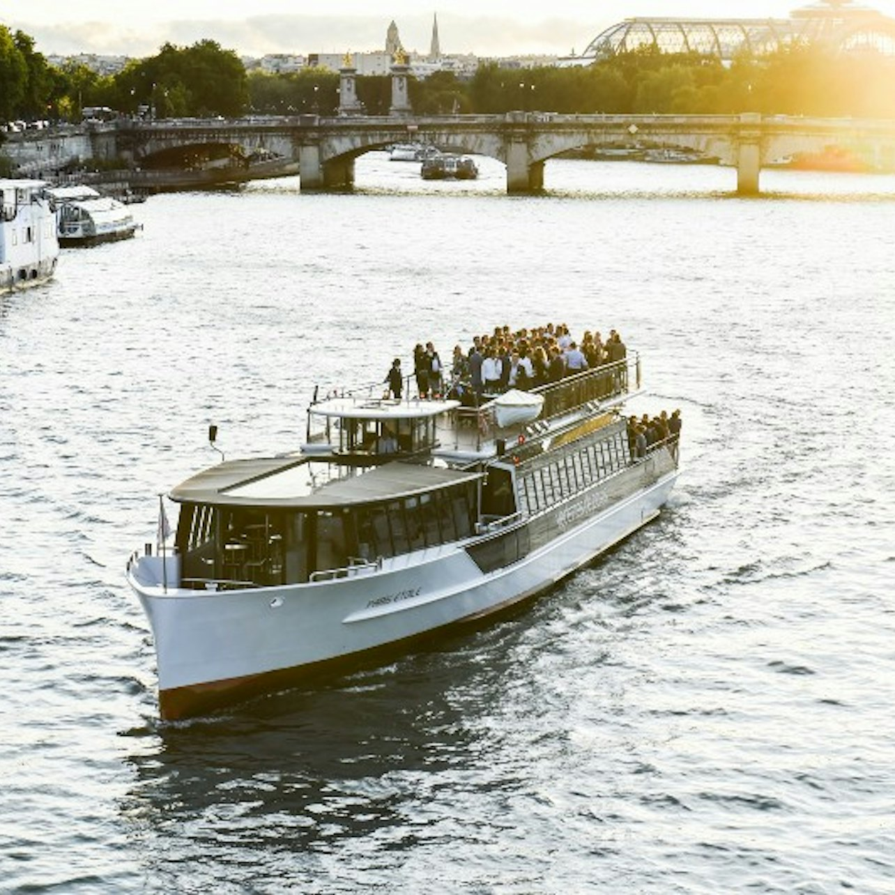 Aperitif Cruise on the Seine - Photo 1 of 5