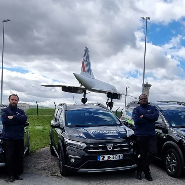 CDG Airport: Shuttle Transfer To/From Disneyland Paris - Photo 1 of 3