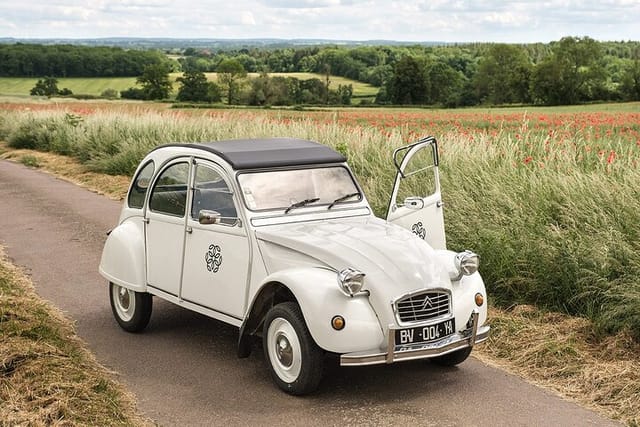 Citroën 2CV Burgundy rental and Gourmet Picnic - Photo 1 of 6