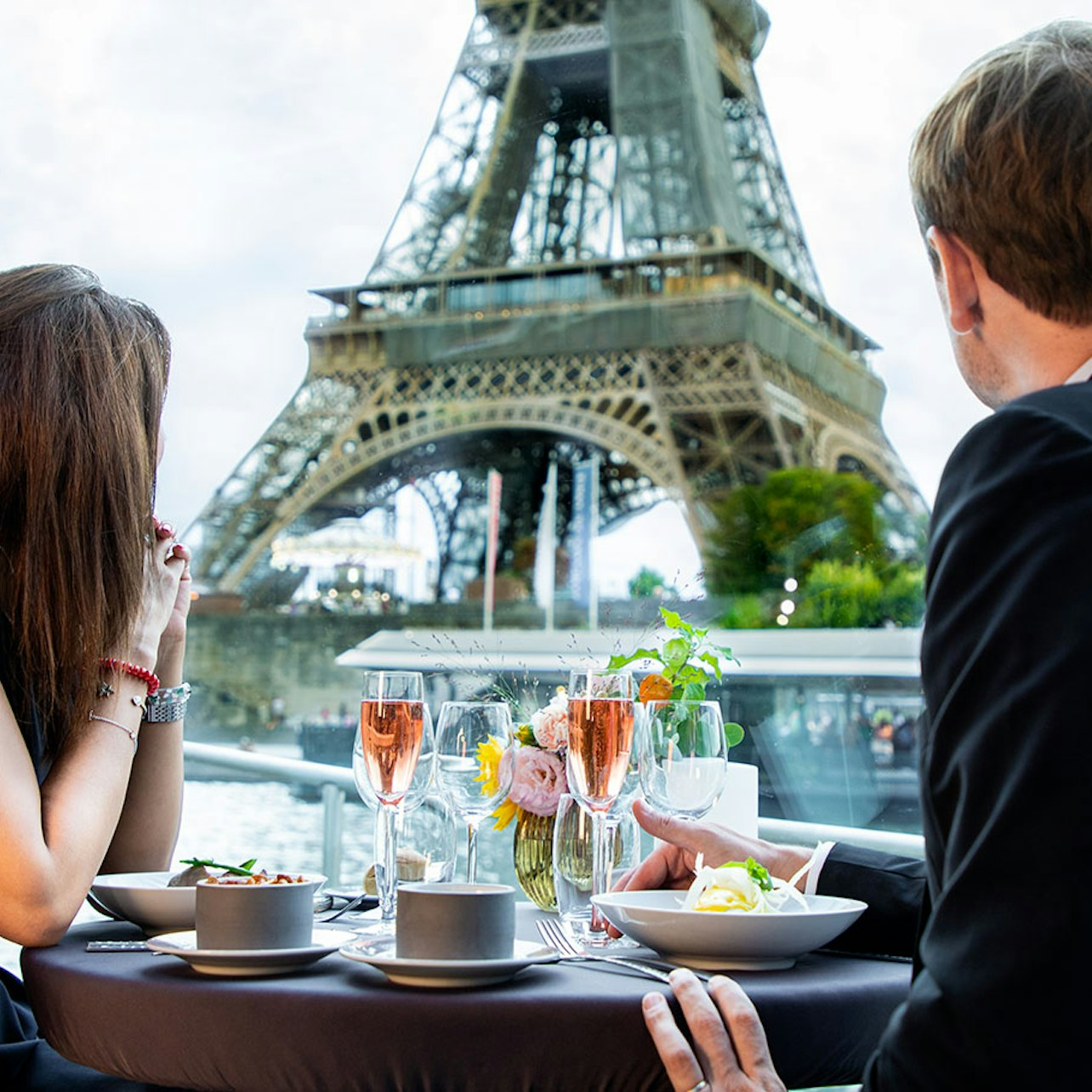 Dinner Cruise on the Seine - Photo 1 of 8