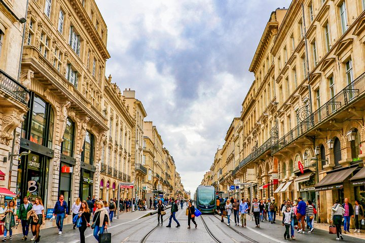 Discover Bordeaux’s most Photogenic Spots with a Local - Photo 1 of 8