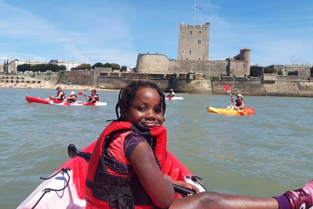 Kayak trip at the foot of Fort Vauban in Fouras