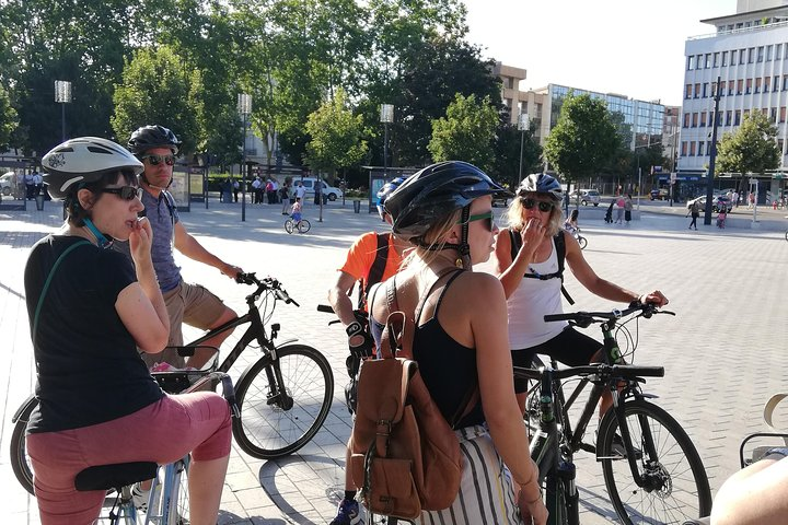 Contemplation of the fountain in Place de la République - Power & The People - Dijon Bike Tour - La Vélo Vie