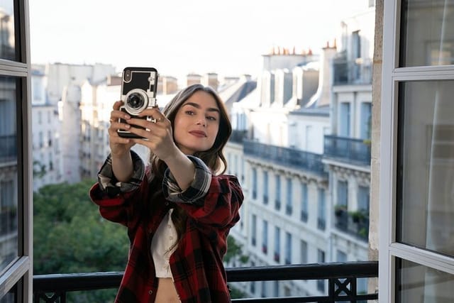 Emily in Paris Private Walking Tour - Locations and Selfies - Photo 1 of 4