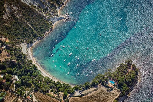 explore-marseille-calanques-national-park-by-helicopter_1