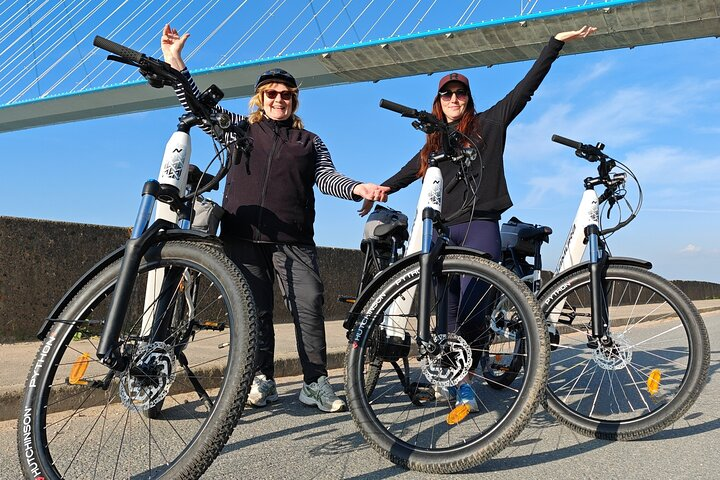 Honfleur's Landmarks & Gems E-Bike Tour - Photo 1 of 12