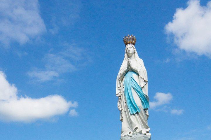 If Our Lady of Lourdes was told to me ... guided tour for your tribe! - Photo 1 of 9