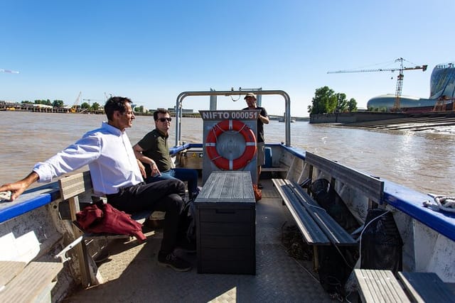 Intimate cruise and tasting with the last professional Bdx fisherman - Photo 1 of 3