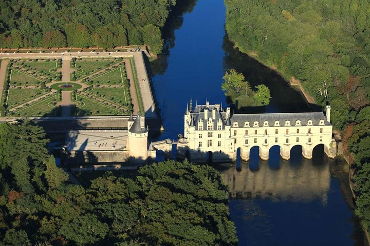 Chateau Chenonceau with Link Paris