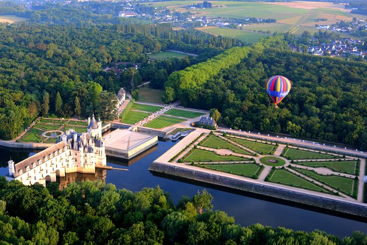 Morning Flight over Chenonceaux