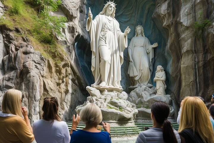 Lourdes, Guided Walking Tour in the Sanctuary - Photo 1 of 6