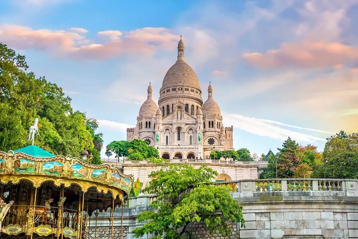 Montmarte and Sacré-Coeur with the best guides in Paris - Photo 1 of 7