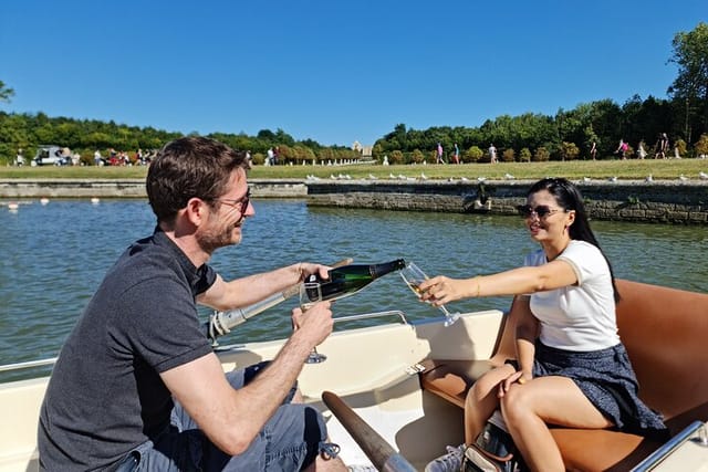 NEW Versailles Golf Cart guided Tour + Romantic Small Boat Escape with Champagne - Photo 1 of 25