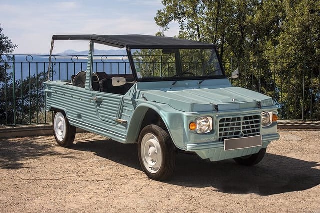 Original discovery of the city of Nice in a Citroën Méhari - Photo 1 of 5