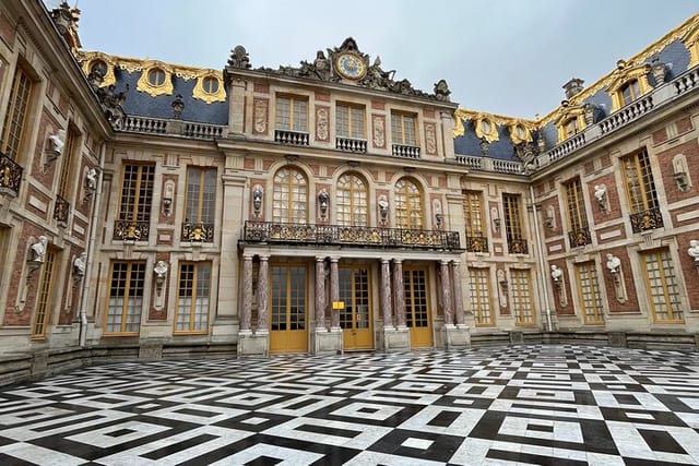 palace-of-versailles-by-train-from-paris_1