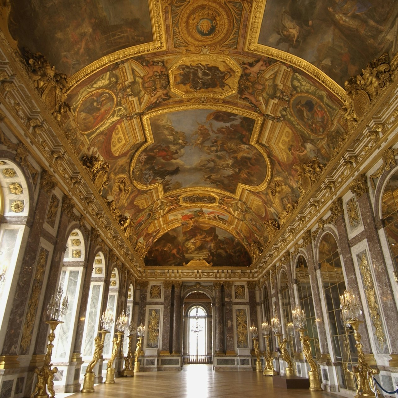 Palace of Versailles: Guided Tour with Priority Entrance + Roundtrip from Paris - Photo 1 of 3