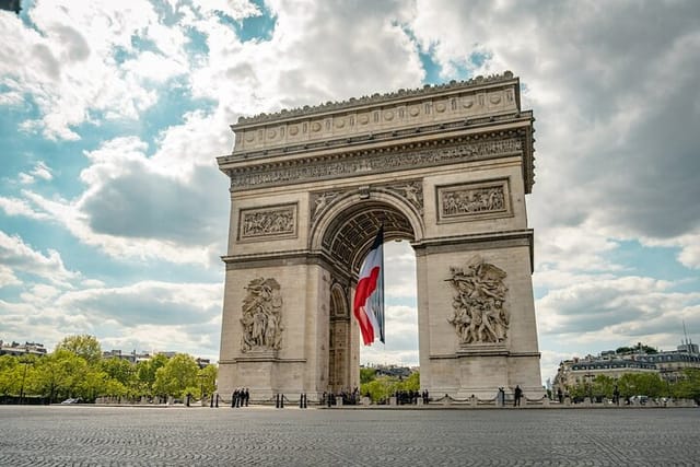 Paris: Flexible Entrance Tickets to Arc De Triomphe Rooftop - Photo 1 of 6