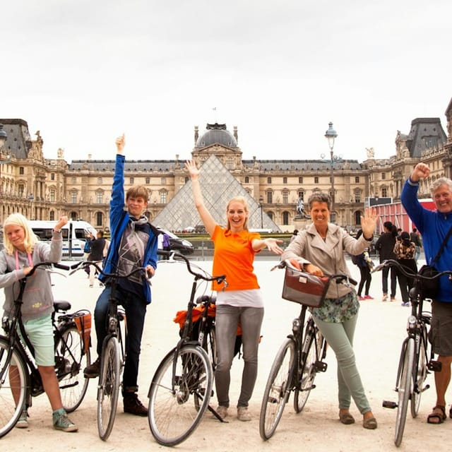 paris-highlights-bike-tour-with-dutch-bike_1