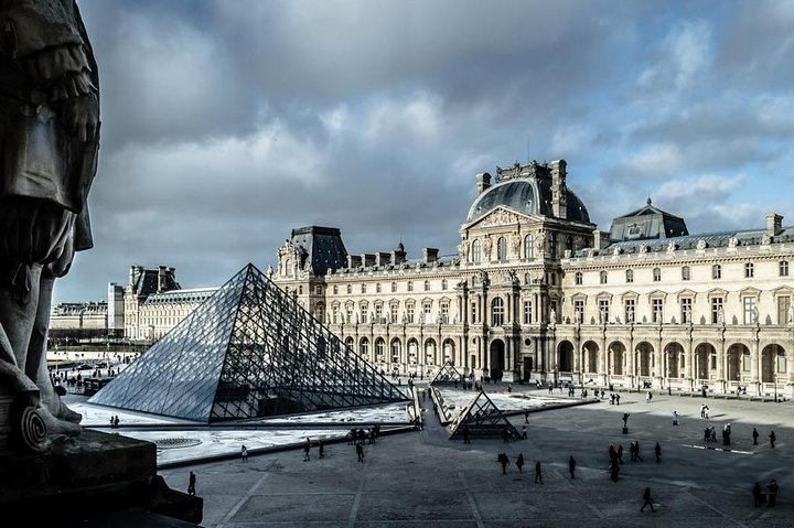 PARIS: Louvre Tour - Photo 1 of 6