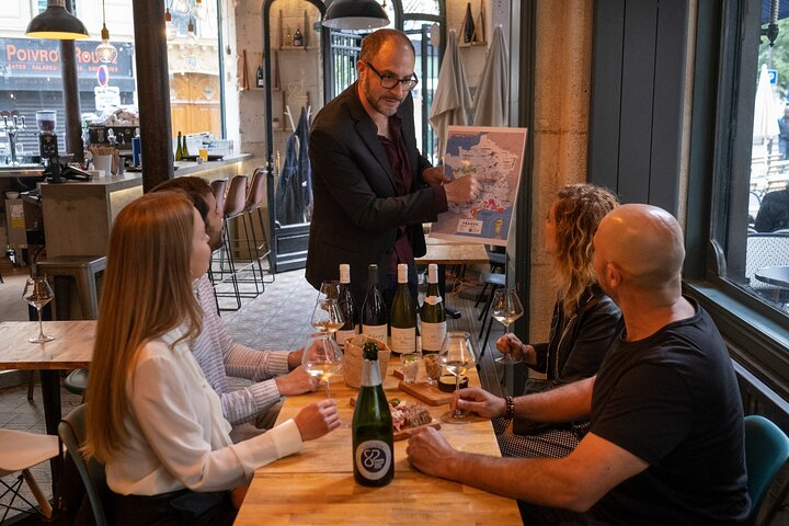 Paris Wine Tasting Experience in Montmartre  - Photo 1 of 7