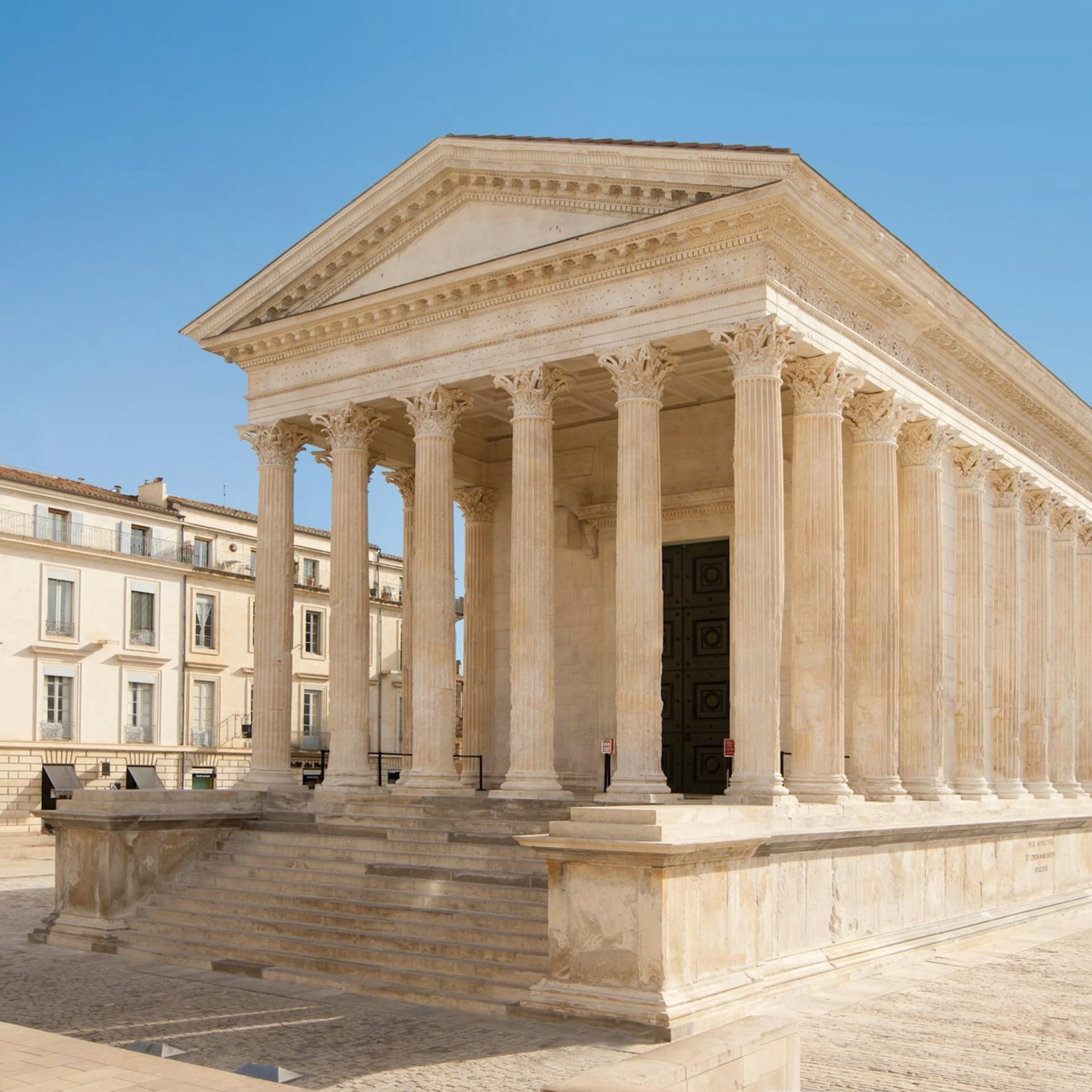 Prostitutes Nîmes