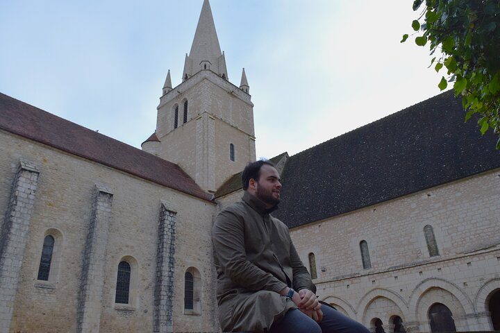 Poitiers and Region: Ecofriendly Historical Tour with Driver - Photo 1 of 16