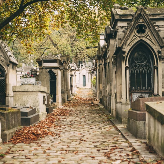 Père Lachaise Cemetery: Guided Tour in English - Photo 1 of 8