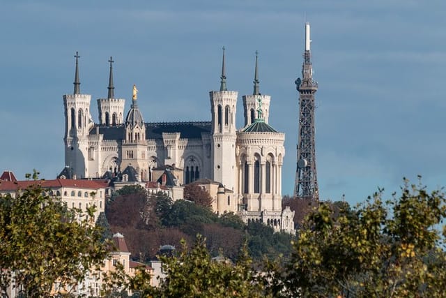 private-4-hour-city-tour-of-lyon-with-driver-guide-and-hotel-pick-up_1