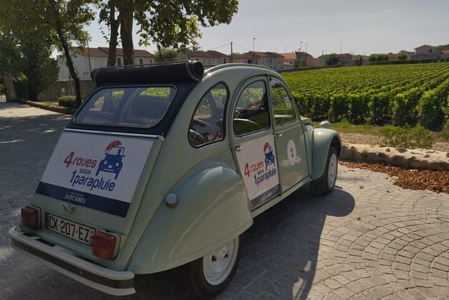 Private Bordeaux Tour in a Citroën 2CV with Wine tasting at a château - 3h - Photo 1 of 10