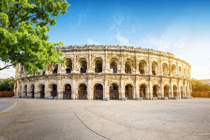 Nîmes and its Roman amphitheater