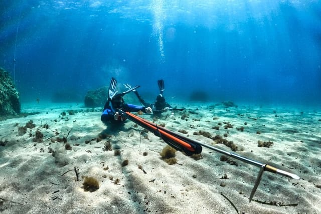 Private Discovery of Underwater Fishing in the Estérel - Photo 1 of 14