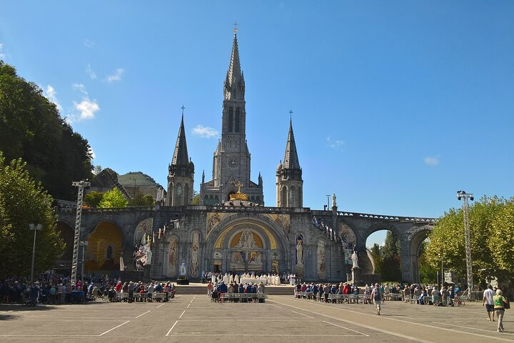 Private guided tours of Lourdes - Photo 1 of 7